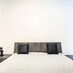 Apartment Milano 76 *
