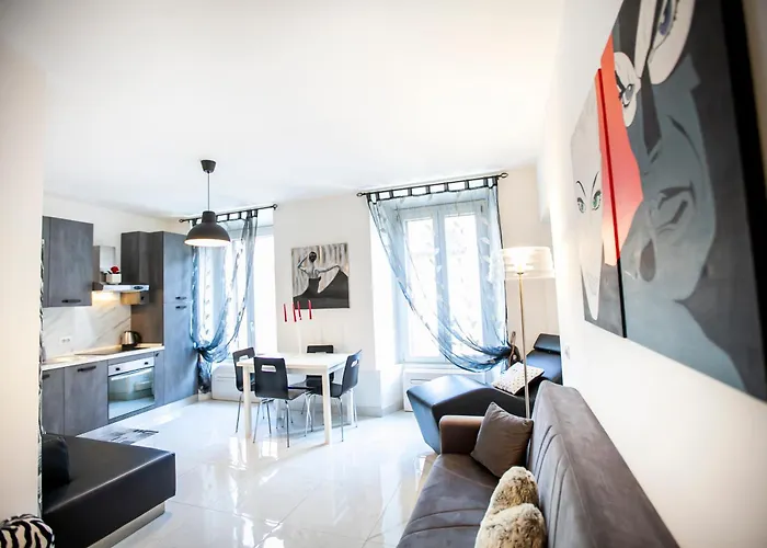 Milano 76 アパート コモ