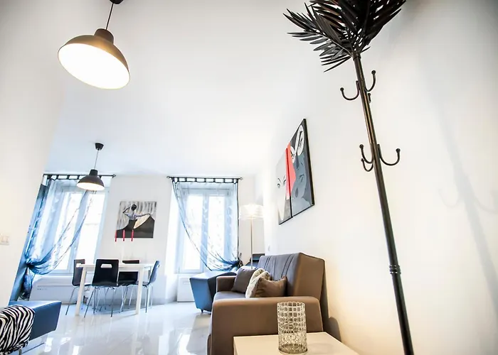 Milano 76 アパート *